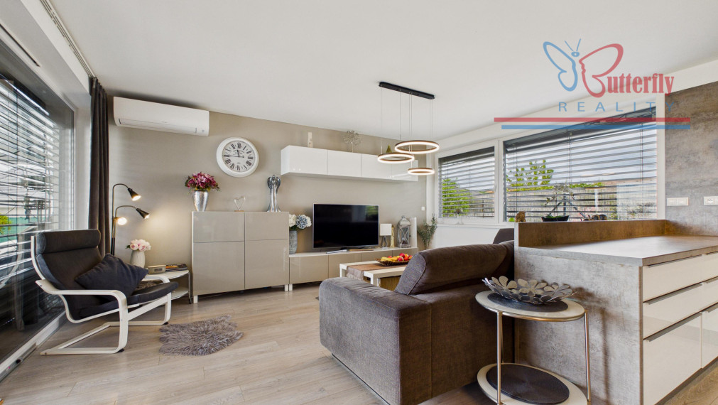 NA PREDAJ: 5-izbový rodinný dom v Limbachu: Bývanie priamo nad vinicami