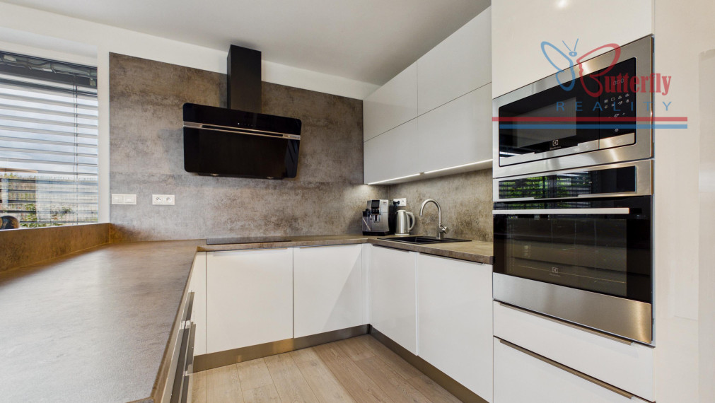 NA PREDAJ: 5-izbový rodinný dom v Limbachu: Bývanie priamo nad vinicami