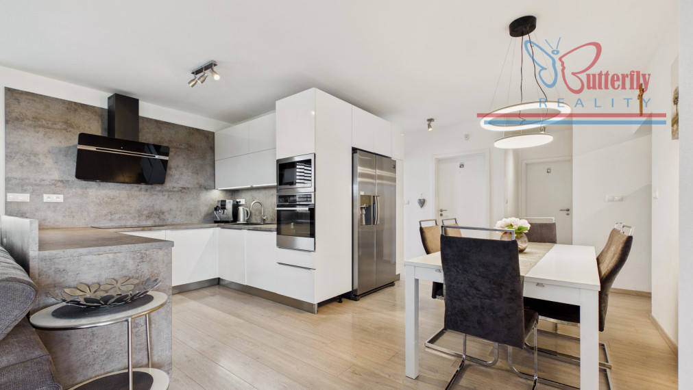 NA PREDAJ: 5-izbový rodinný dom v Limbachu: Bývanie priamo nad vinicami