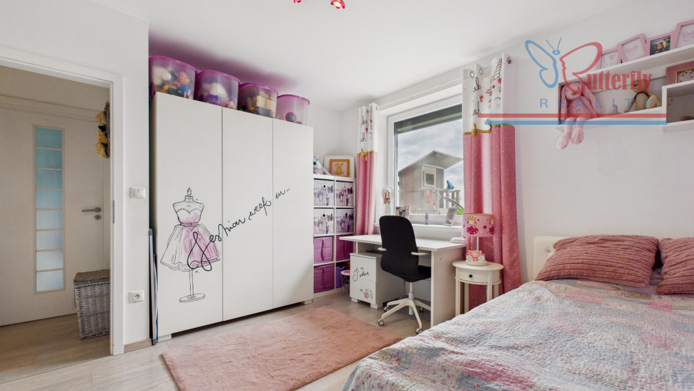 NA PREDAJ: 5-izbový rodinný dom v Limbachu: Bývanie priamo nad vinicami