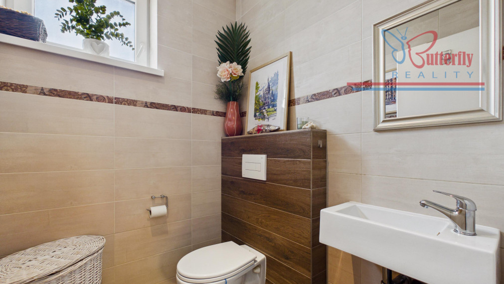 NA PREDAJ: 5-izbový rodinný dom v Limbachu: Bývanie priamo nad vinicami