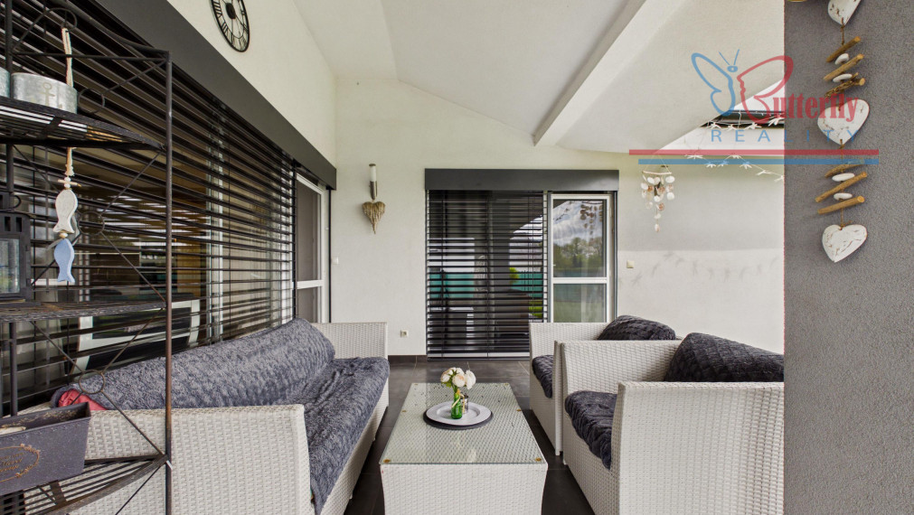 NA PREDAJ: 5-izbový rodinný dom v Limbachu: Bývanie priamo nad vinicami