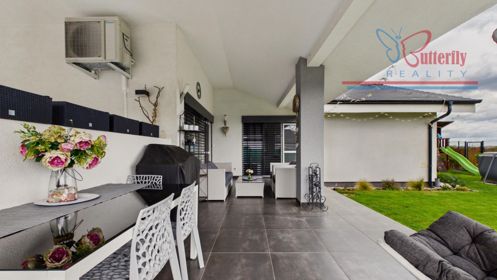 NA PREDAJ: 5-izbový rodinný dom v Limbachu: Bývanie priamo nad vinicami