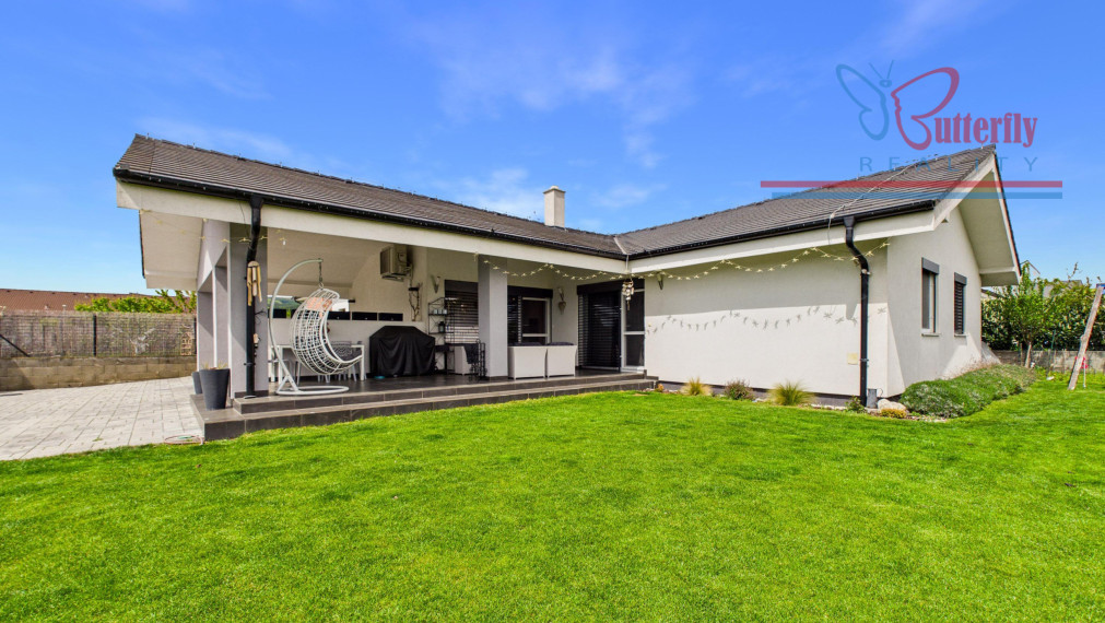 NA PREDAJ: 5-izbový rodinný dom v Limbachu: Bývanie priamo nad vinicami