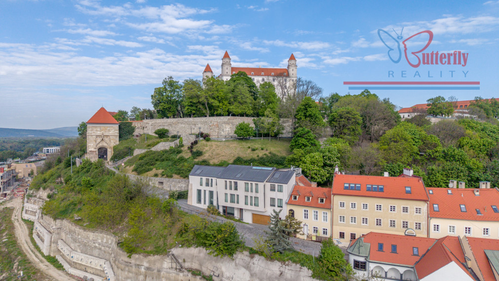 Bývanie s pečaťou histórie: Barokový meštiansky dom priamo pod Bratislavským hradom