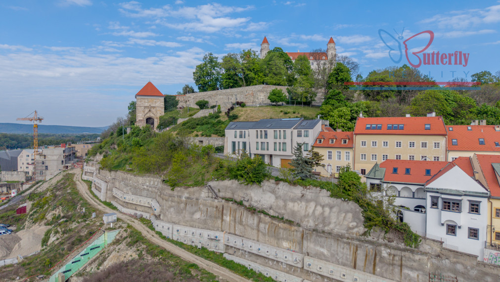 Bývanie s pečaťou histórie: Barokový meštiansky dom priamo pod Bratislavským hradom