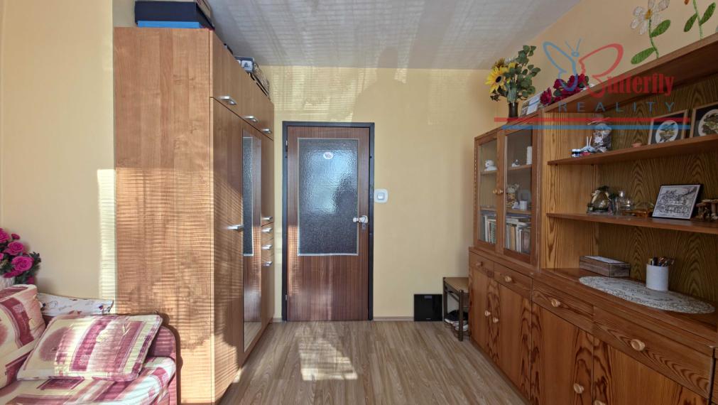 PREDAJ 3 izbový byt s loggiou a vlastným kúrením  Skačany