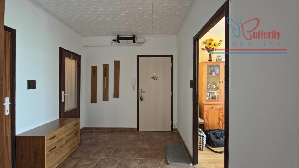 PREDAJ 3 izbový byt s loggiou a vlastným kúrením  Skačany