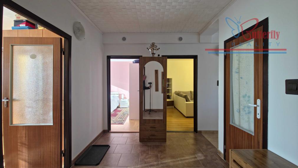 PREDAJ 3 izbový byt s loggiou a vlastným kúrením  Skačany