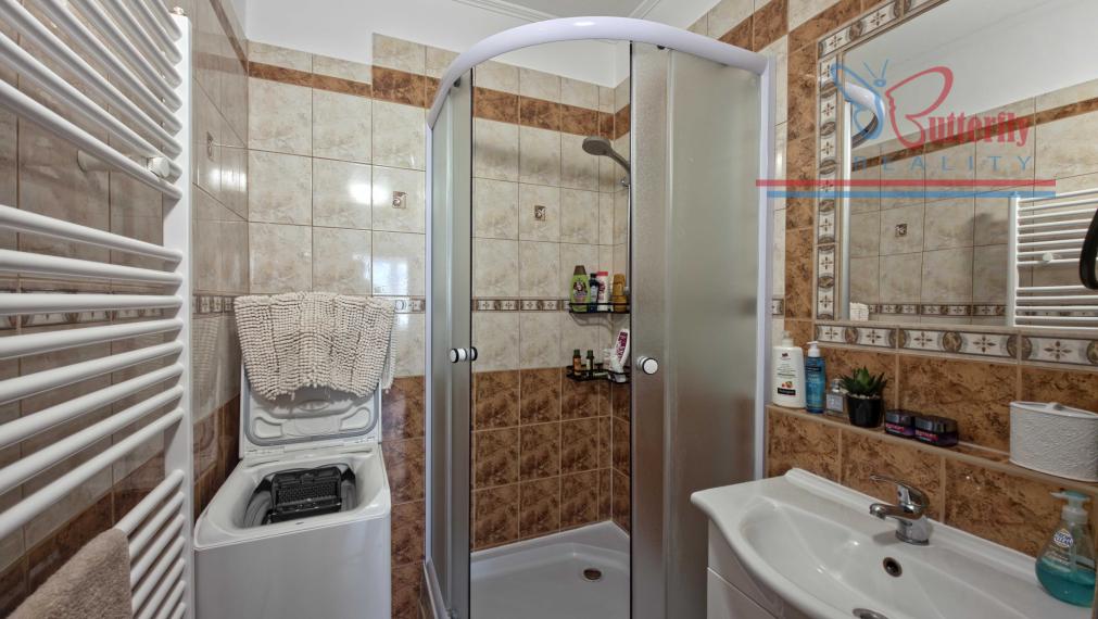 PREDAJ 3 izbový byt s loggiou a vlastným kúrením  Skačany