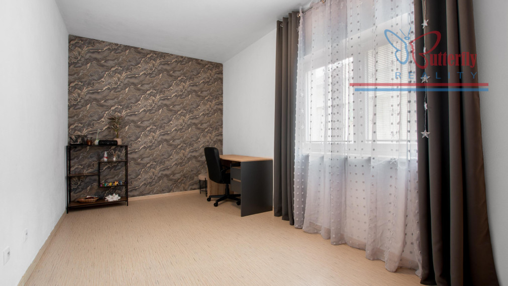 NA PREDAJ: 3i byt so záhradou (129 m²) a 2 parkovacími miestami – Nákovná ul.
