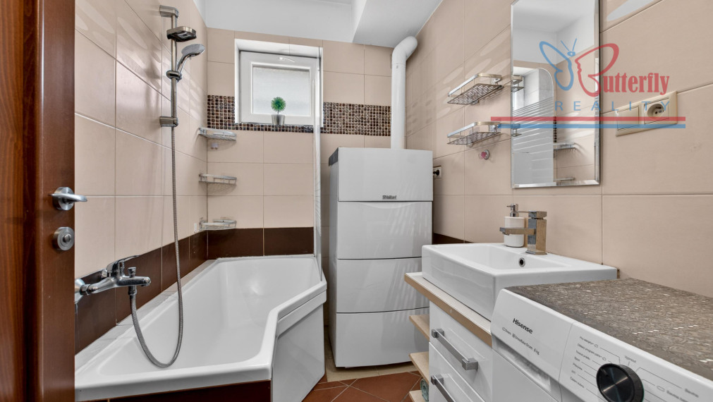 NA PREDAJ: 3i byt so záhradou (129 m²) a 2 parkovacími miestami – Nákovná ul.