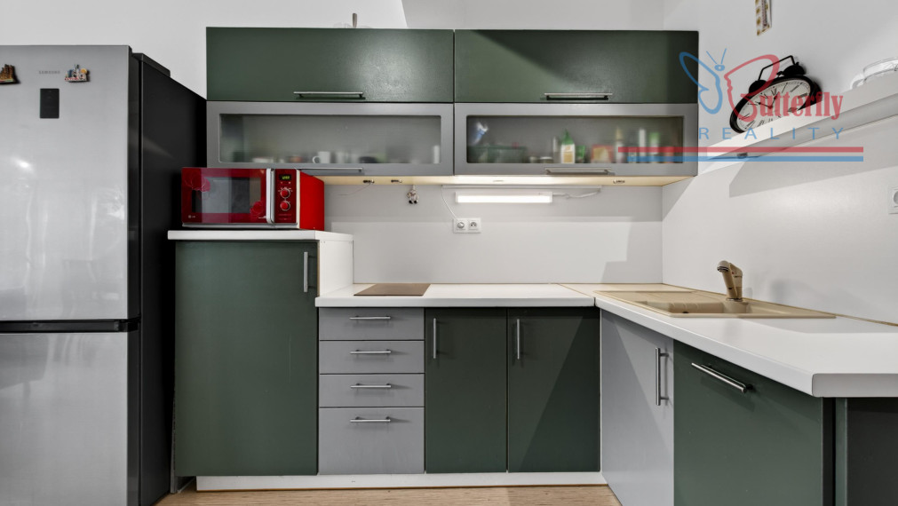 NA PREDAJ: 3i byt so záhradou (129 m²) a 2 parkovacími miestami – Nákovná ul.