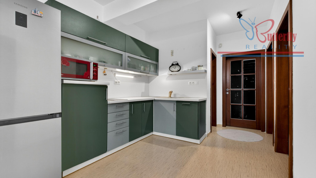 NA PREDAJ: 3i byt so záhradou (129 m²) a 2 parkovacími miestami – Nákovná ul.