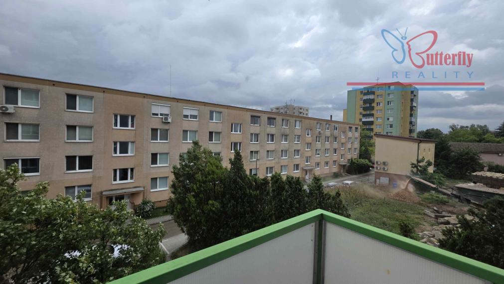 NA PREDAJ Priestranný 3-izbový byt po rekonštrukcii vo vyhľadávanej lokalite  Šamorín, Mestský majer