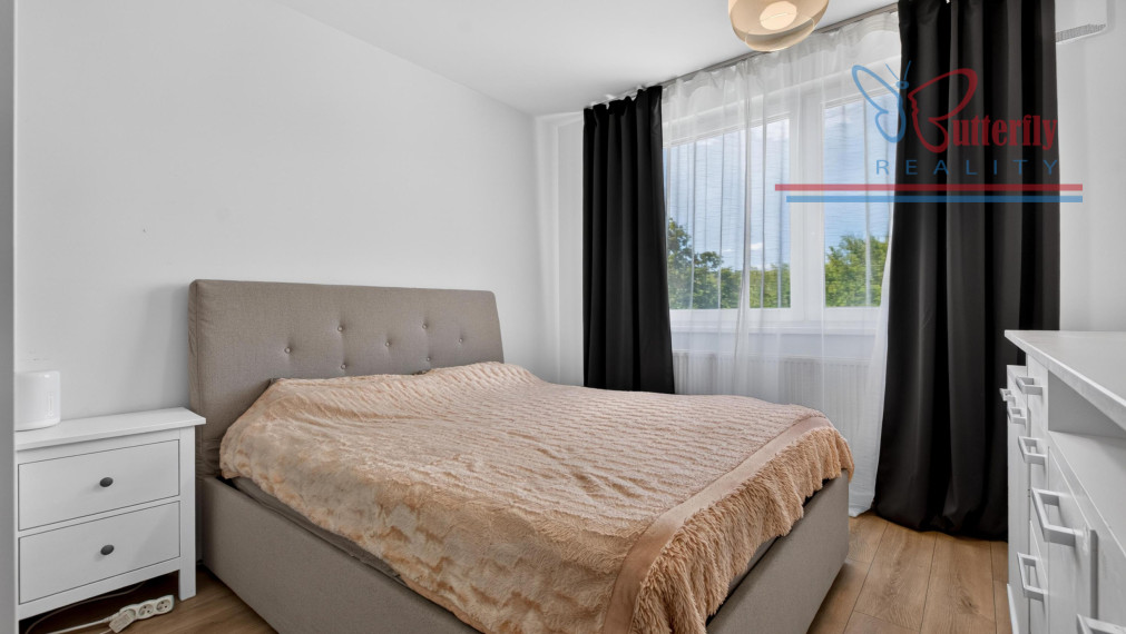 PREDAJ • 2,5-izbový byt • Ovocné sady • Zariadený