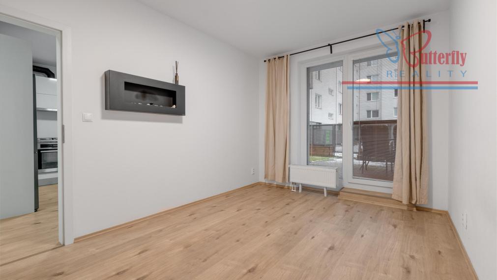 Na prenájom 2 izb byt s predzáhradkou a parkovaním