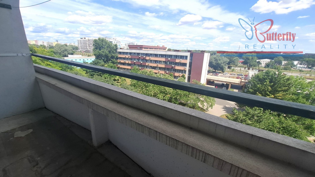 PREDAJ 2-gars. + 2 loggie, pri električke, Strečnianska ul.