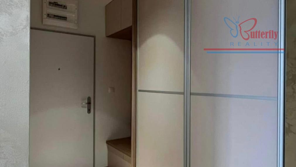 PRENÁJOM Svetlý 2-izbový byt s priestrannou loggiou a parkovaním