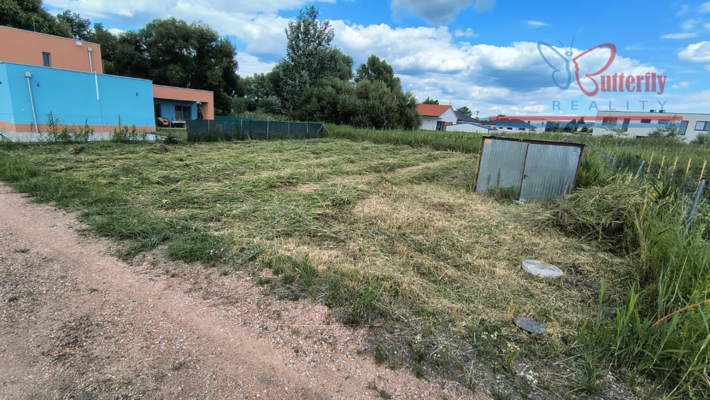 PREDAJ 675m2 stavebný pozemok v Zohore