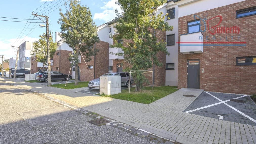 PREDAJ Tehlová 2-izb. novostavba 55m2 + parking, Trnávka