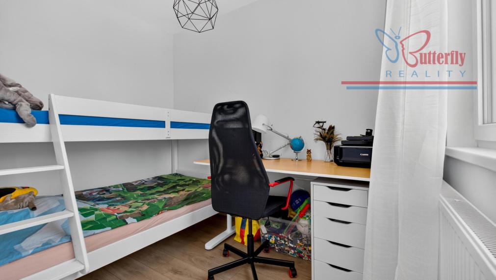 PREDAJ • 2,5-izbový byt • Ovocné sady • Zariadený