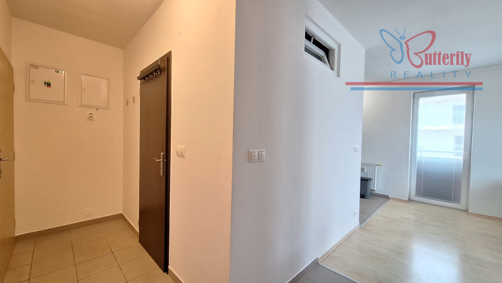 NA PRENÁJOM: zariadený 2 izb. byt, garážové státie, Záhorská Bystrica