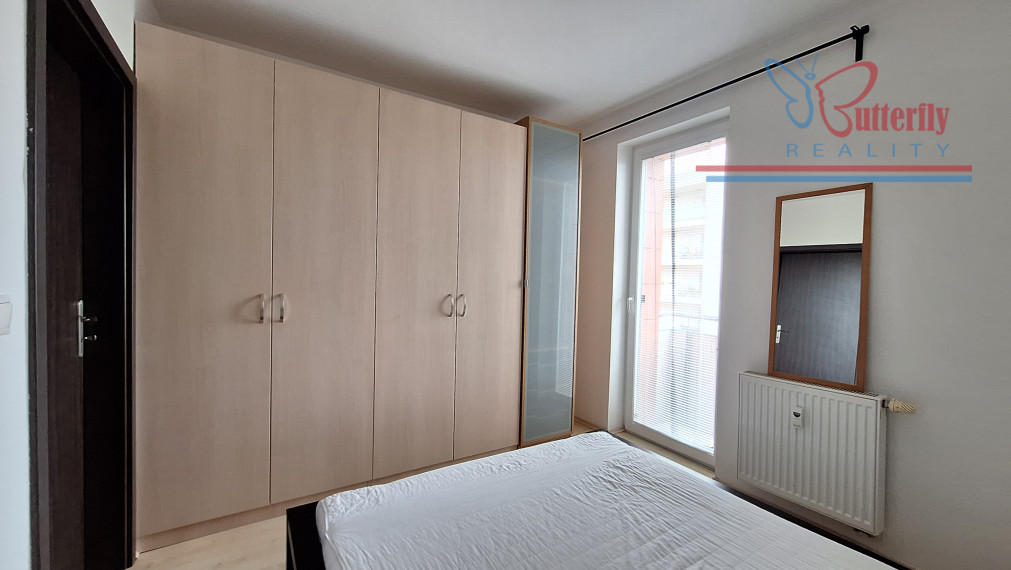 NA PRENÁJOM: zariadený 2 izb. byt, garážové státie, Záhorská Bystrica