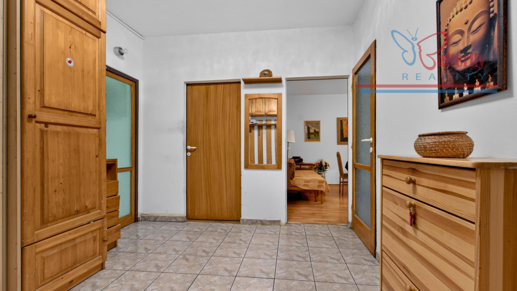 PREDAJ veľký 3-izb. 85m2 byt, Ružinov-Pošeň, Štefunkova ul.