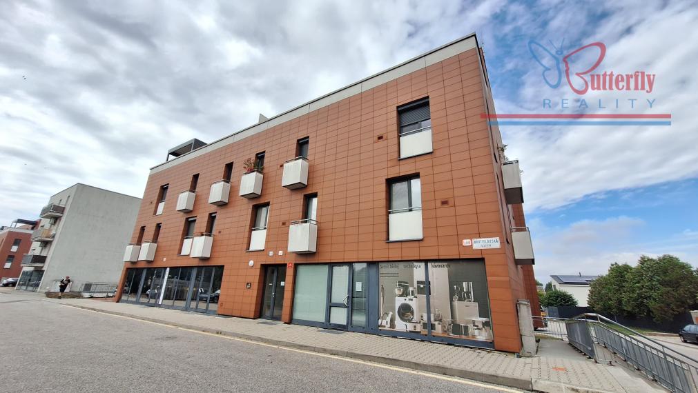 NA PRENÁJOM: zariadený 2 izb. byt, garážové státie, Záhorská Bystrica