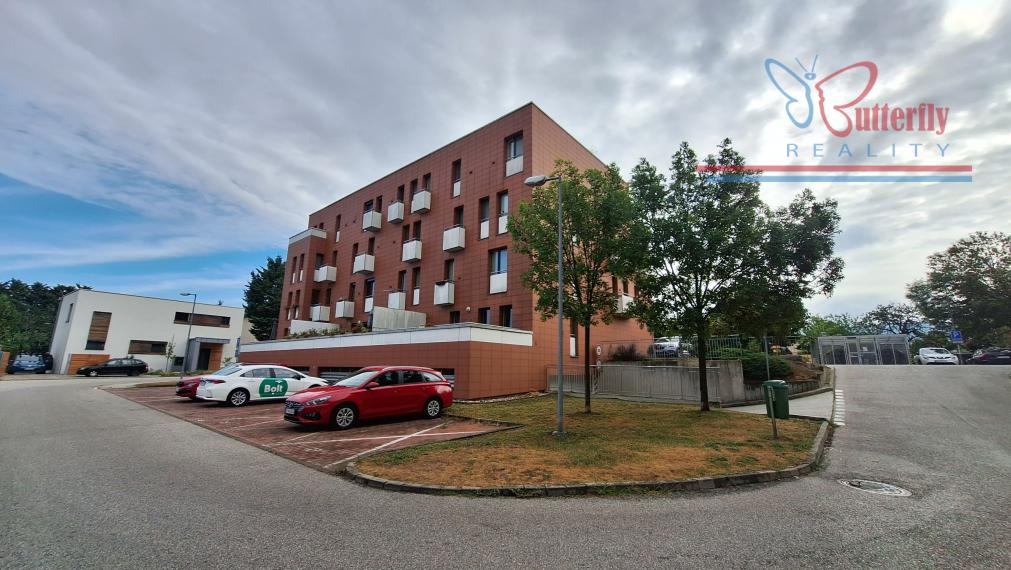 NA PRENÁJOM: zariadený 2 izb. byt, garážové státie, Záhorská Bystrica