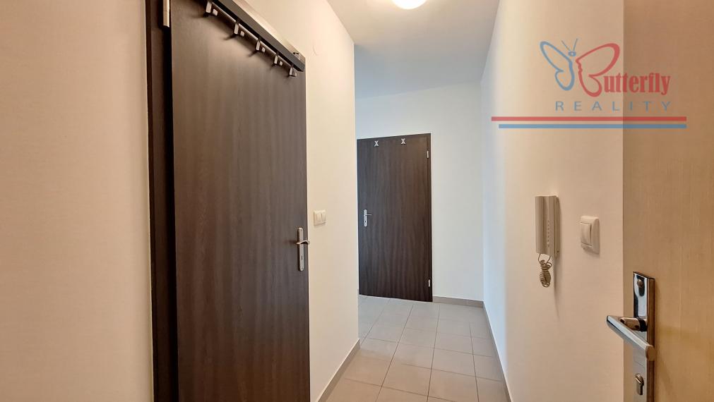 NA PRENÁJOM: zariadený 2 izb. byt, garážové státie, Záhorská Bystrica