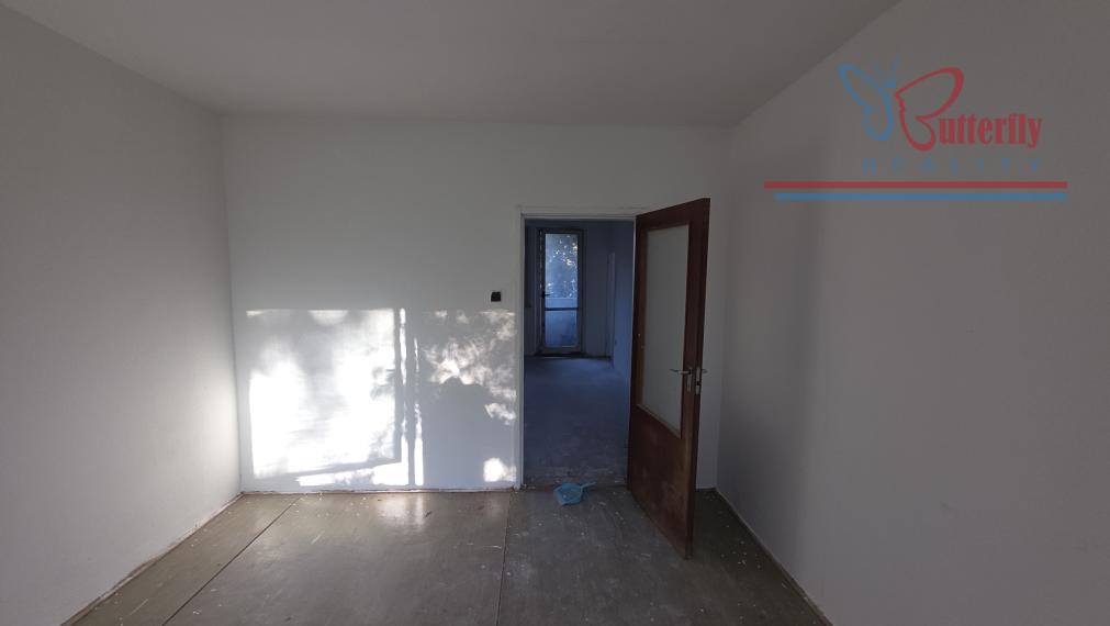 Predaj 4-izbový byt s loggiou 75 m² Bratislava Dúbravka, Gallayova
