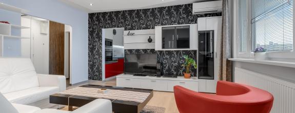 REZERVOVANÝ Veľký 4i zrenovovaný byt, 97m2, Hrobákova, Petržalka