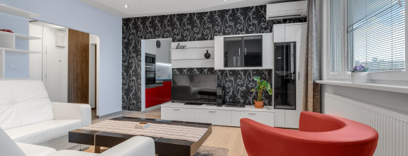 REZERVOVANÝ Veľký 4i zrenovovaný byt, 97m2, Hrobákova, Petržalka