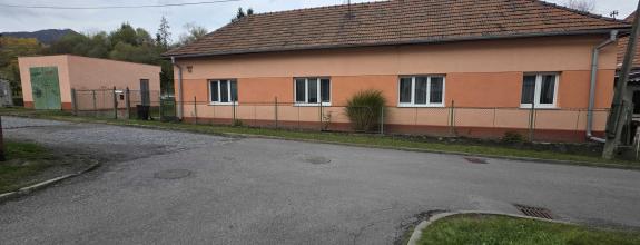 Predaj rodinný dom  Handlová, pozemok 1481 m2