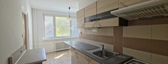 Predaj 3 izbový byt 80m2 Prievidza ulica Gorkého