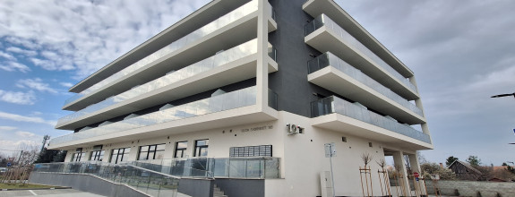 NA PRENÁJOM: 2 izb. byt, 2x balkón, parkovacie státie, Ul. Svornosti