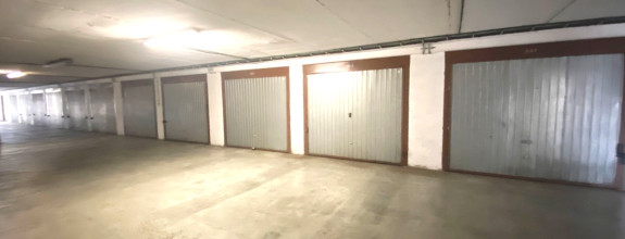 NA PREDAJ garáž 17,7m2, Pečnianska 6, BA-Petržalka