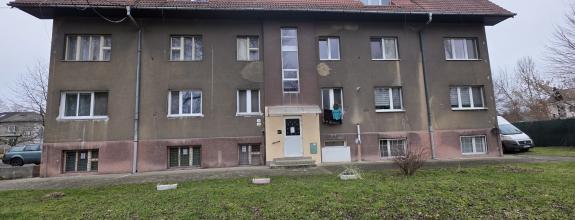 Predaj 2-izbový byt 55 m2 s vlastným kúrením v Novákoch