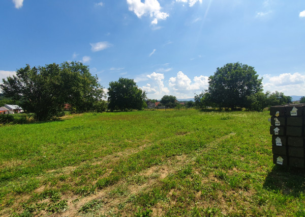 P R E D A J stavebný pozemok o rozlohe 800 m2, Diviacká nova Ves