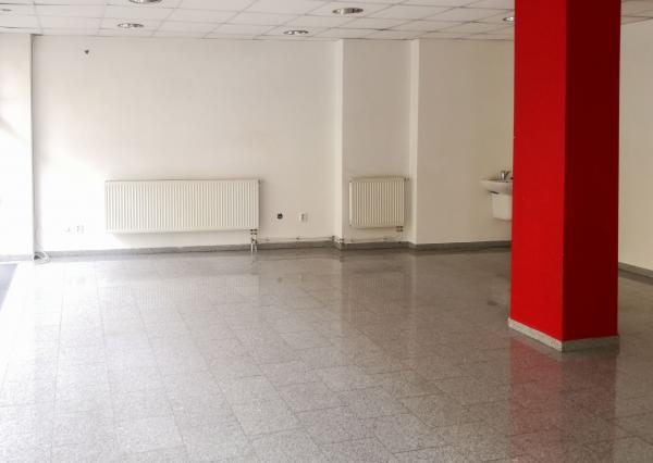 P R E N Á J O M obchodný priestor 42 m2, Námestie slobody, Staré Mesto