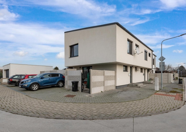 PREDAJ 4-izb. dom so záhradkou, novostavba, 3x parking, 10 min. od Senca, Bernolákovo