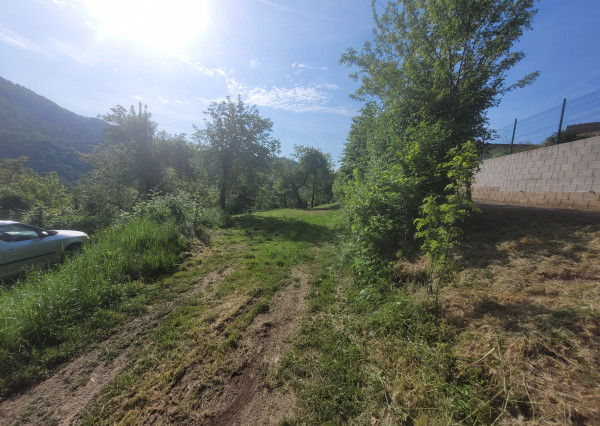 NA PREDAJ stavebný pozemok o rozlohe 1880 m2 Nová Baňa.
