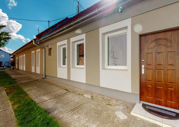 PREDAJ 6-izb. dom 172m2, pozemok 768m2, Chorvátsky Grob