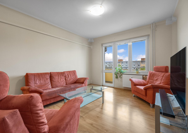 PRENÁJOM  1,5 izbového bytu na Mesačnej ul.