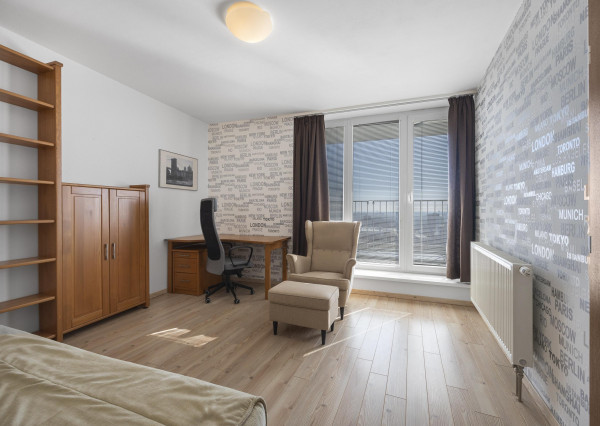 Luxusný 4-izbový mezonet s krbom, terasou a garážovým státím na prenájom – Slanec, Krasňany