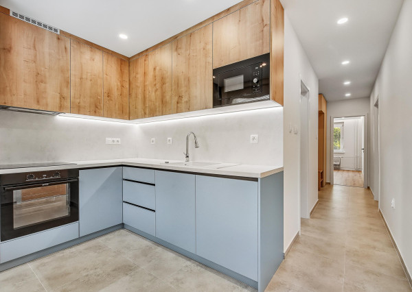 Veľkorysý 2i byt (60 m²) v Ružinove – Čerstvá rekonštrukcia & Klíma