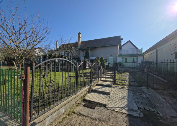 Predaj rodinný dom Nitrianske Pravno časť Solka, pozemok 815 m2