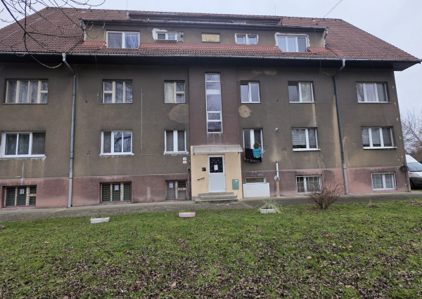 Predaj 2-izbový byt 55 m2 s vlastným kúrením v Novákoch